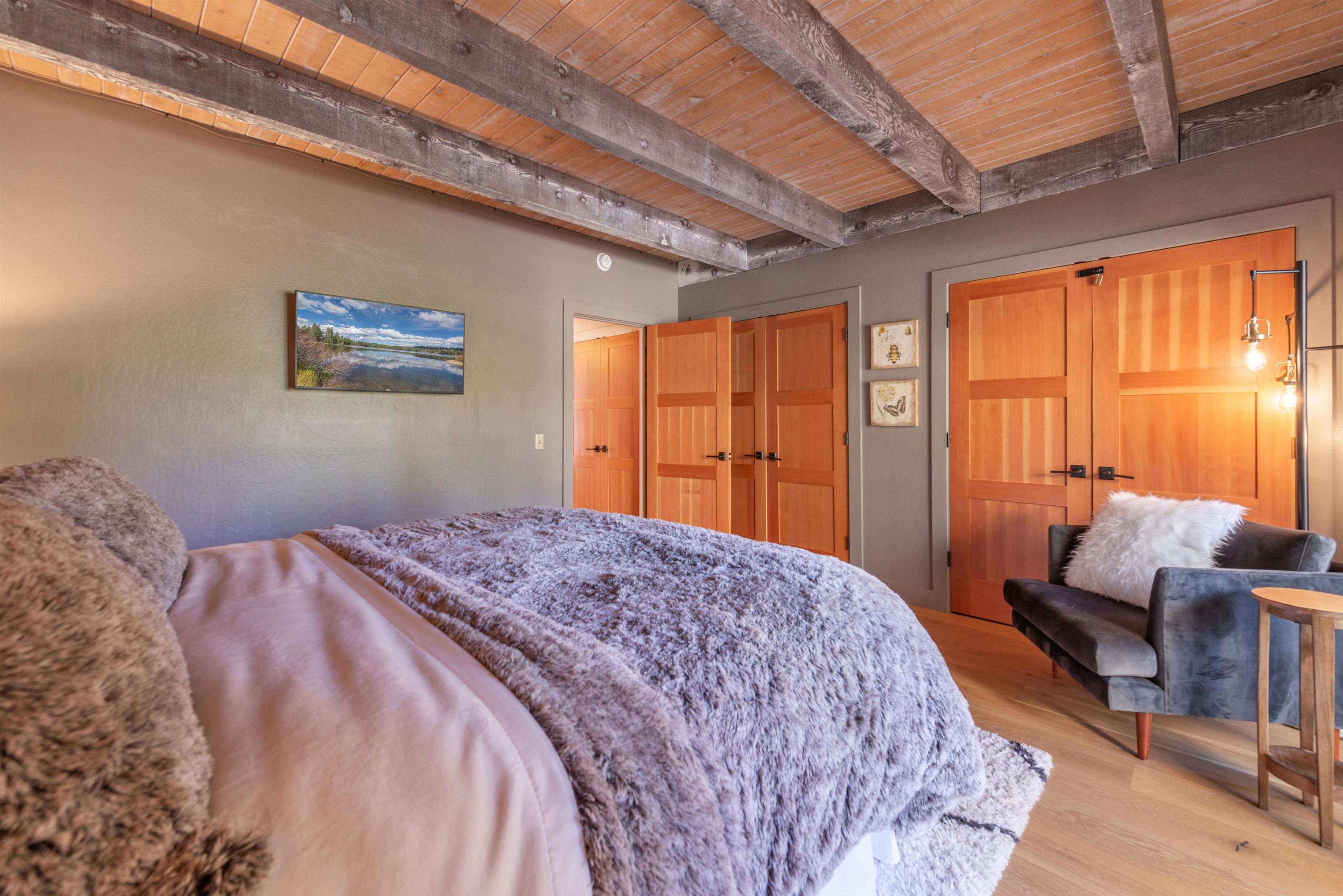 Kings Beach, California, 96143, United States, 2 Bedrooms Bedrooms, ,2 BathroomsBathrooms,Residential,For Sale,1940535