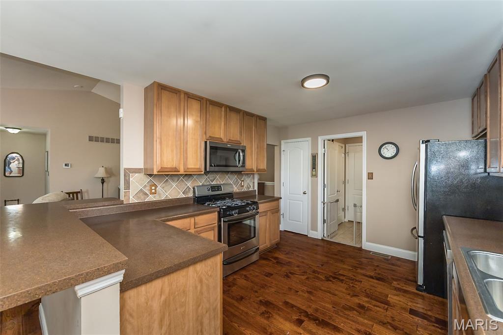 St Peters, Missouri, 63304, United States, 4 Bedrooms Bedrooms, ,3 BathroomsBathrooms,Residential,For Sale,1933139