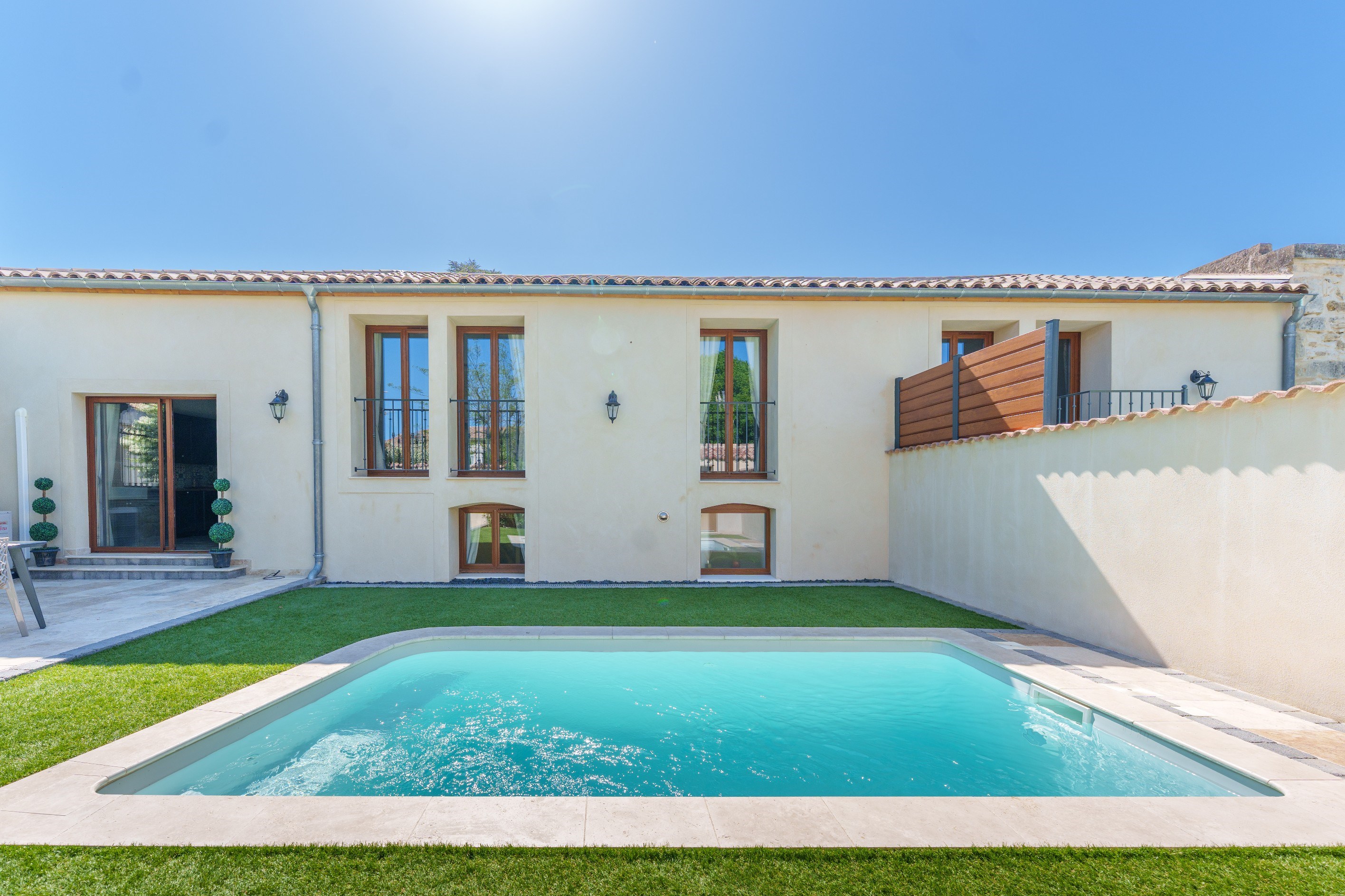  Beautifully Renovated Three-Bedroom Barn Conversion with Pool - 物件實景