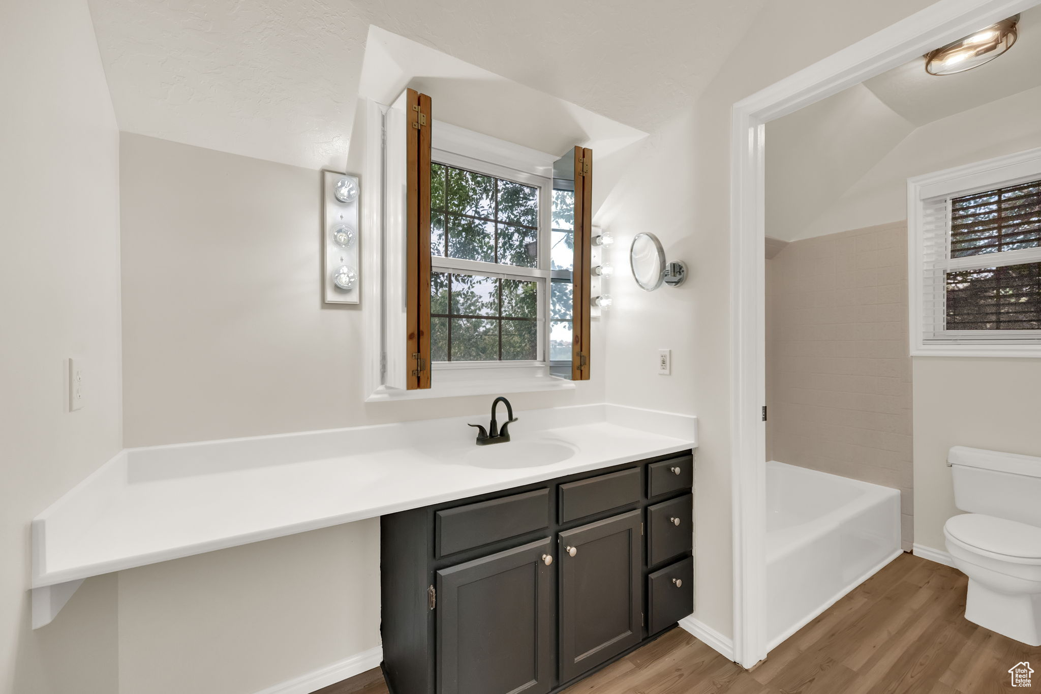 Sandy, Utah, 84092, United States, 4 Bedrooms Bedrooms, ,3 BathroomsBathrooms,Residential,For Sale,1926988