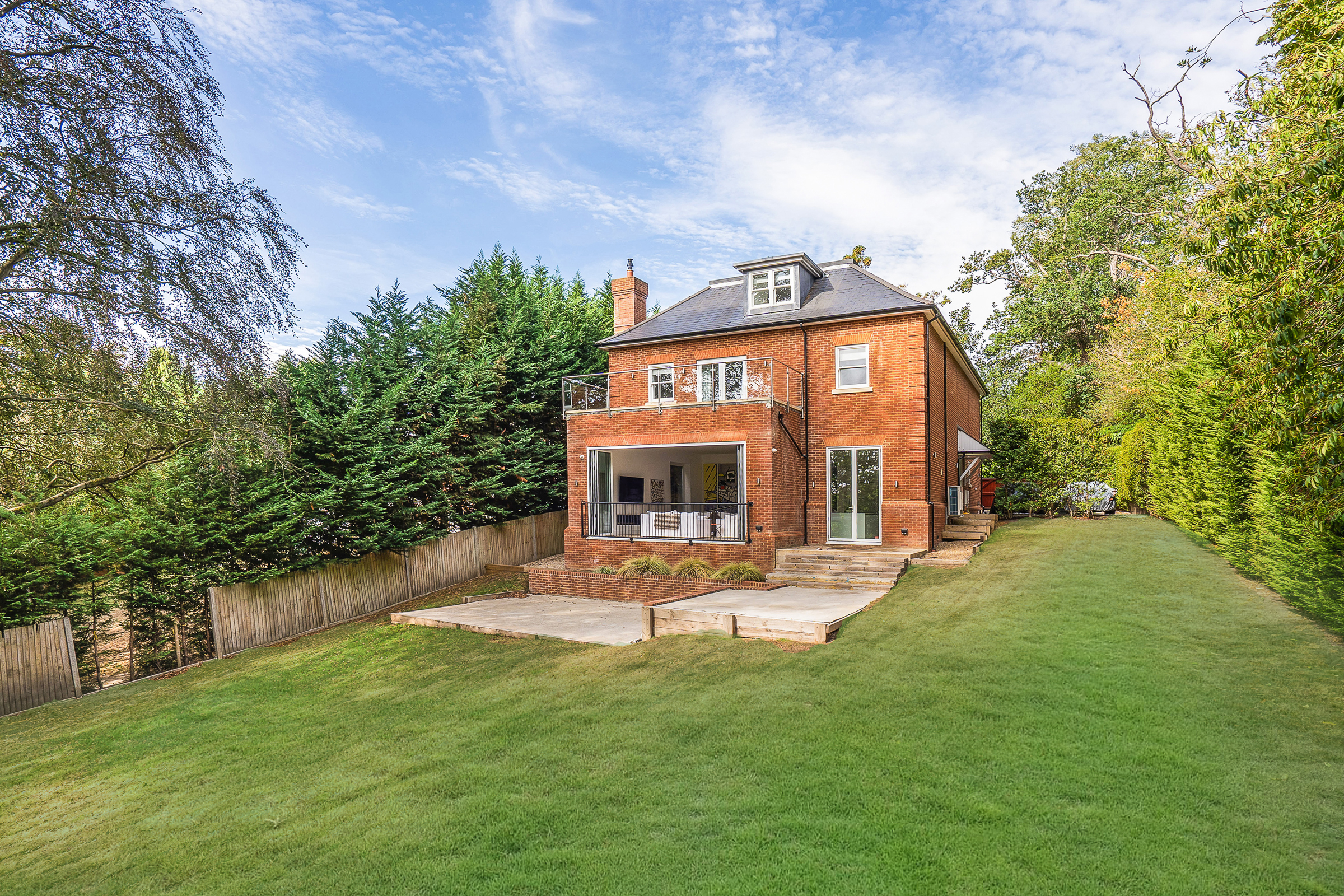  Five Bedroom Family Home with Gated Driveway, moments from Ascot High Street - 物件實景