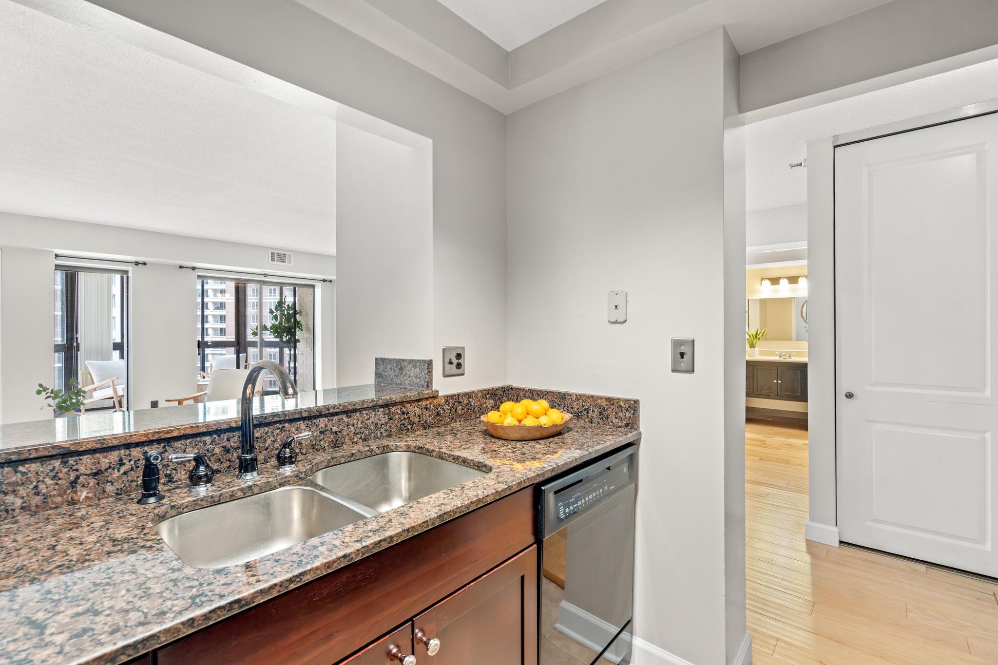  900 N Stafford Street, Arlington, VA, 22203 - 物件實景