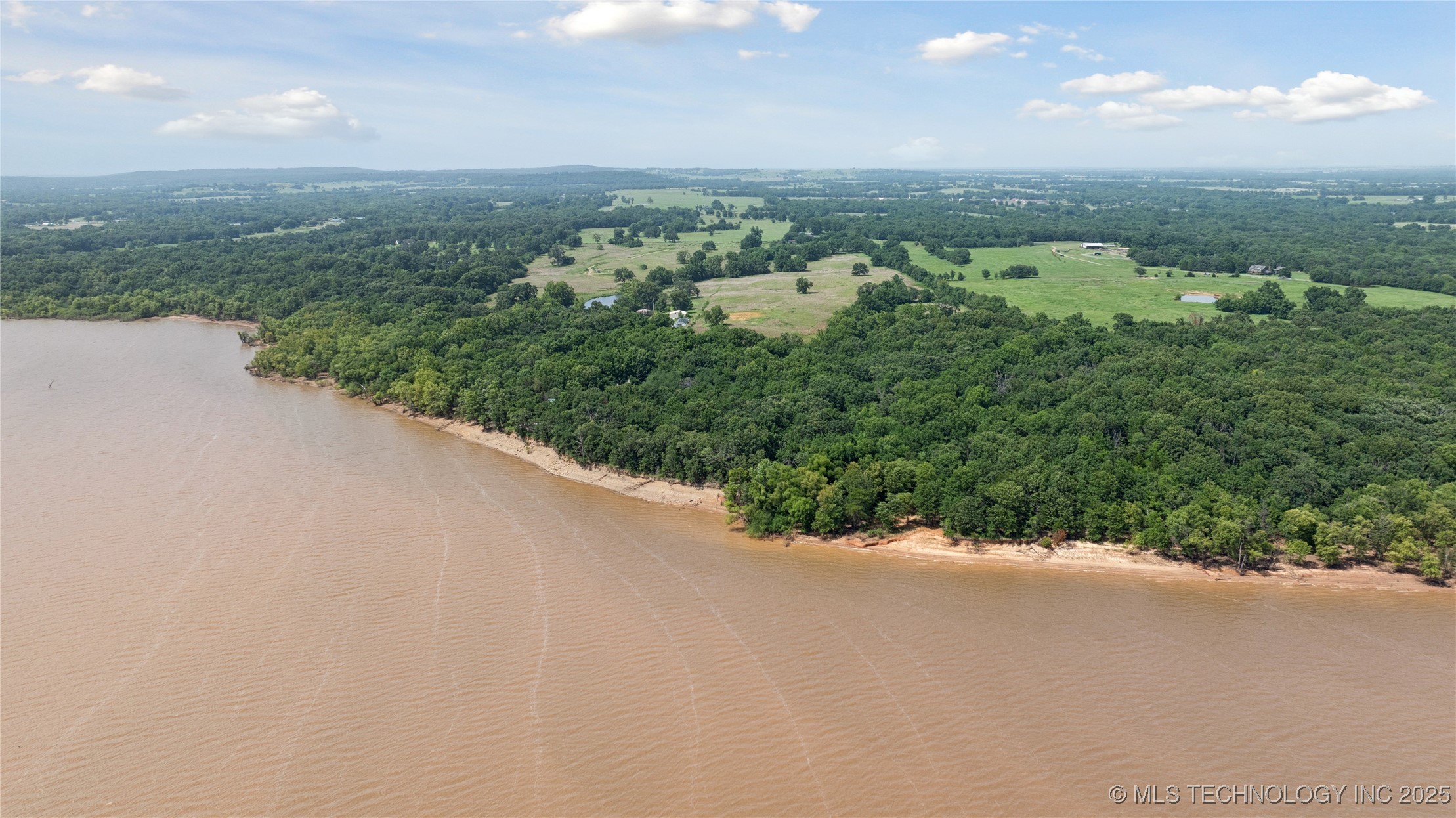 Henryetta, Oklahoma, 74437, United States, 3 Bedrooms Bedrooms, ,2 BathroomsBathrooms,Residential,For Sale,1907675