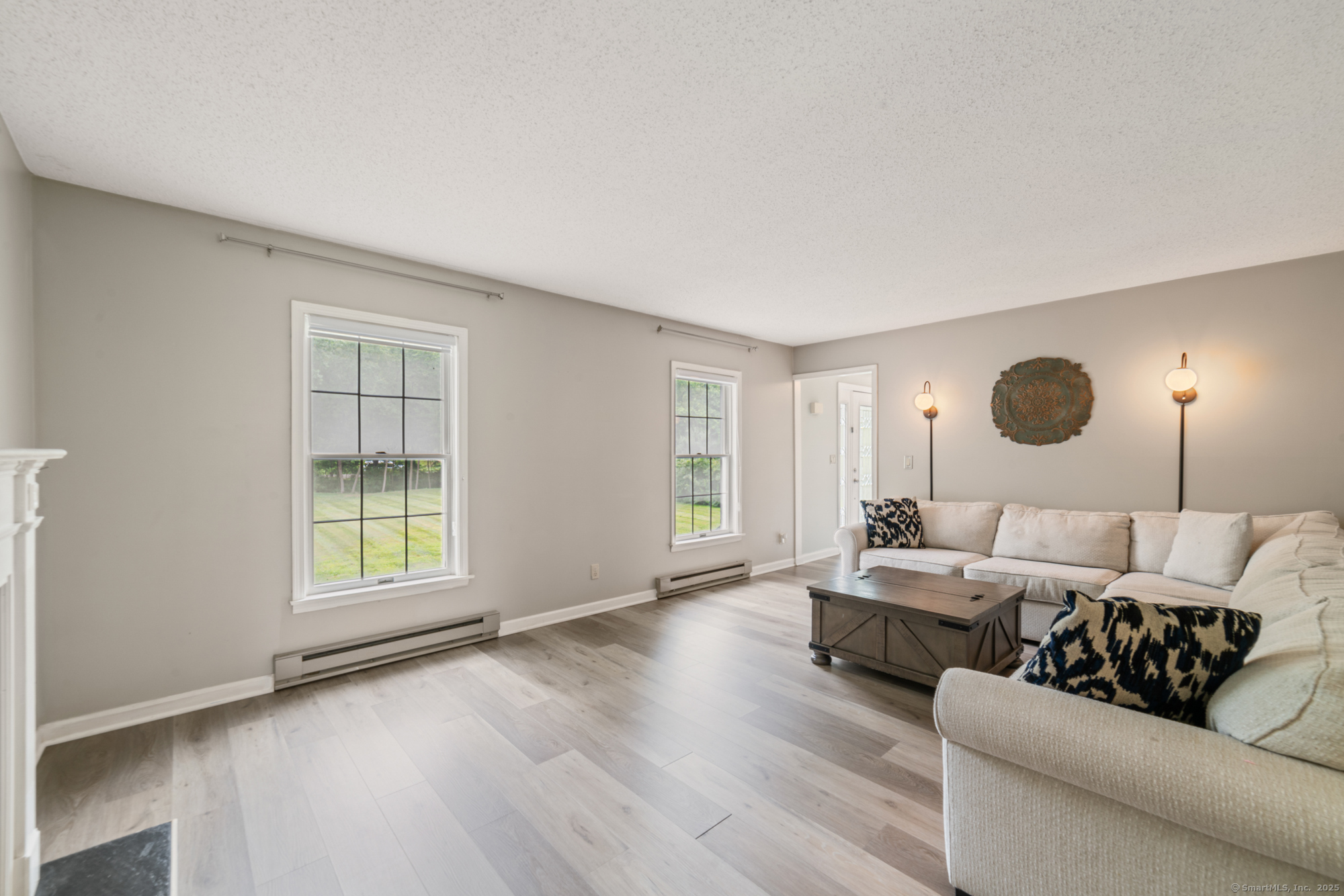 Woodbury, Connecticut, 06798, United States, 4 Bedrooms Bedrooms, ,3 BathroomsBathrooms,Residential,For Sale,1998310