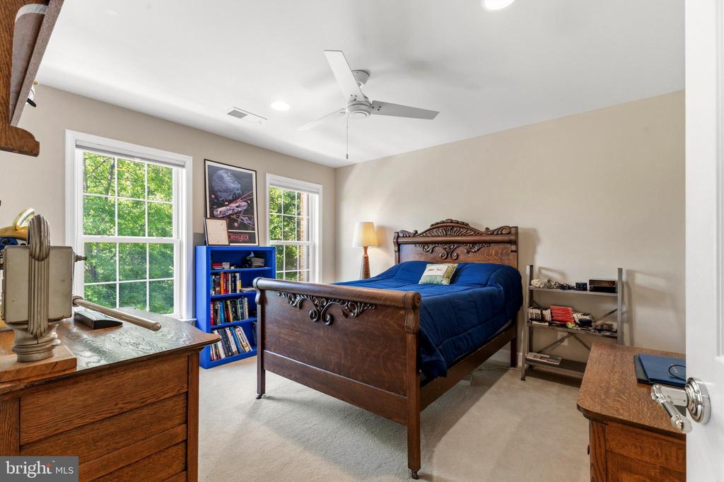 Leesburg, Virginia, 20175, United States, 3 Bedrooms Bedrooms, ,4 BathroomsBathrooms,Residential,For Sale,2049471