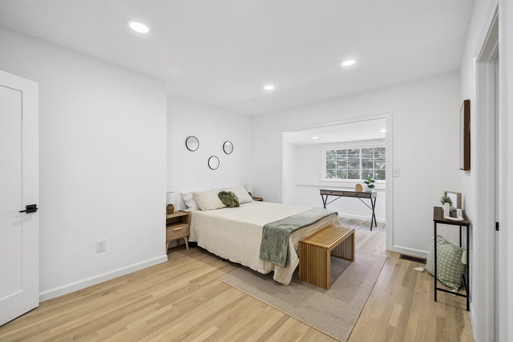 Shrewsbury, Massachusetts, 01545, United States, 3 Bedrooms Bedrooms, ,3 BathroomsBathrooms,Residential,For Sale,1907177