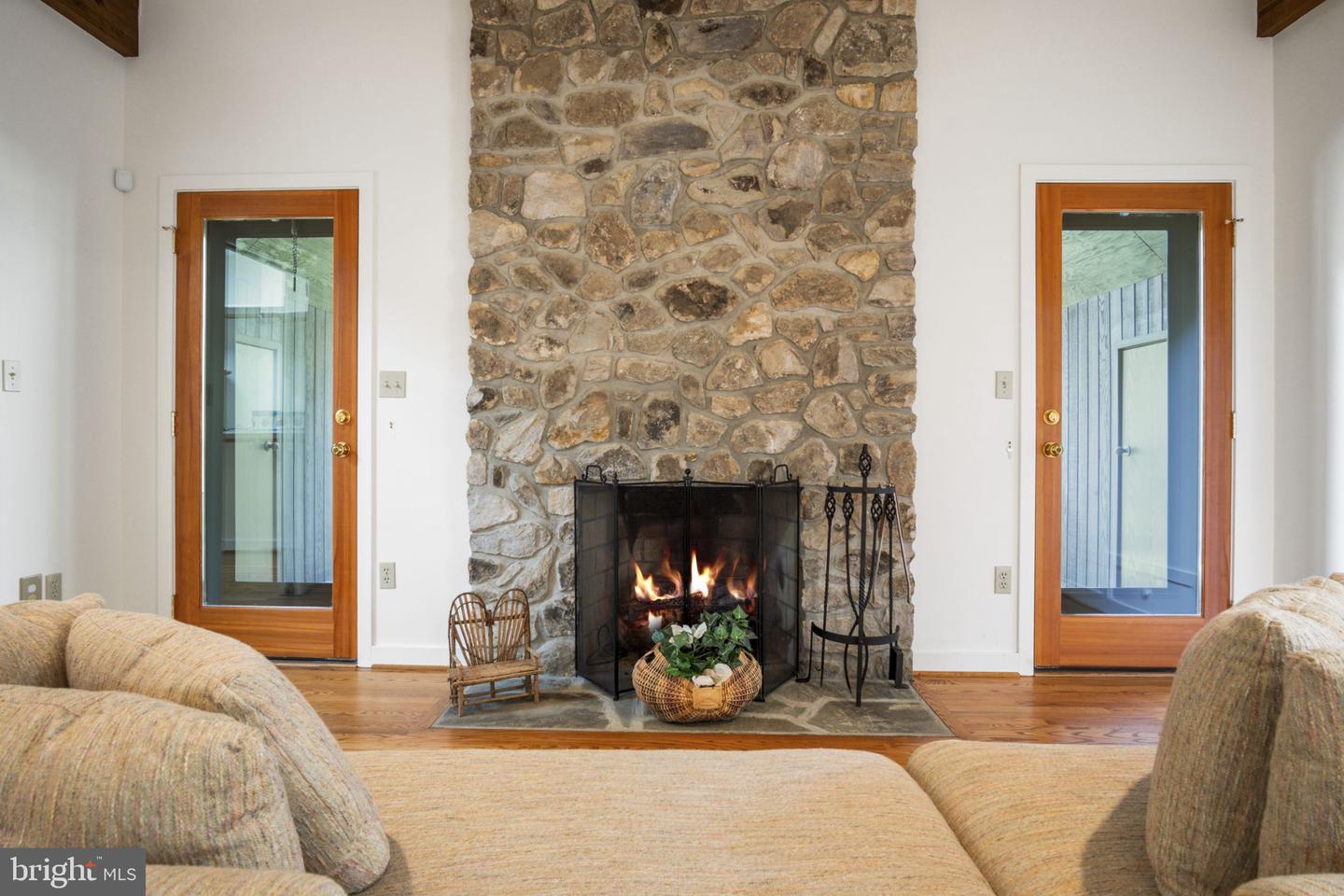 Frederick, Maryland, 21702, United States, 4 Bedrooms Bedrooms, ,3 BathroomsBathrooms,Residential,For Sale,1989312