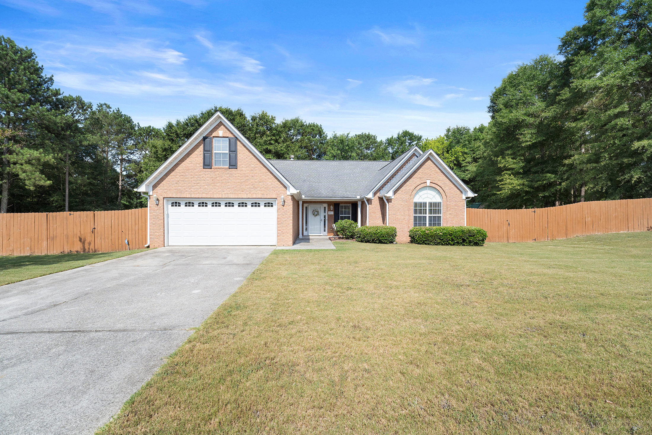  Immaculately Maintained, Brick-Front, Step-Less Ranch Home - 物件實景