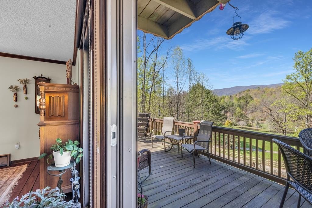 Hayesville, North Carolina, 28904, United States, 3 Bedrooms Bedrooms, ,3 BathroomsBathrooms,Residential,For Sale,1834730