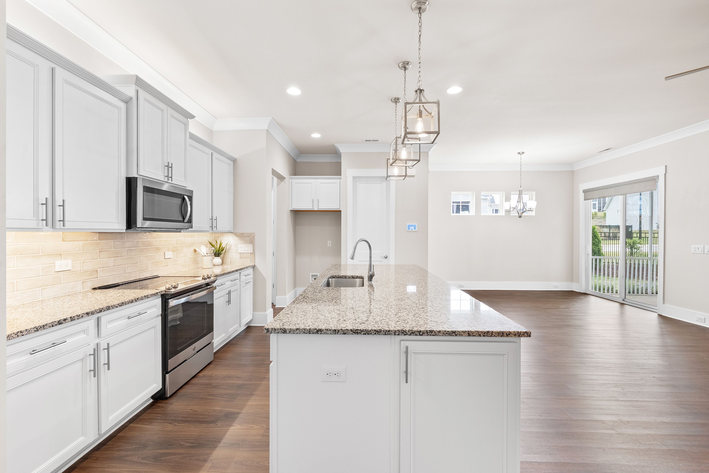  313 Warm Wind Drive, Clayton, NC 27527 - 物件實景