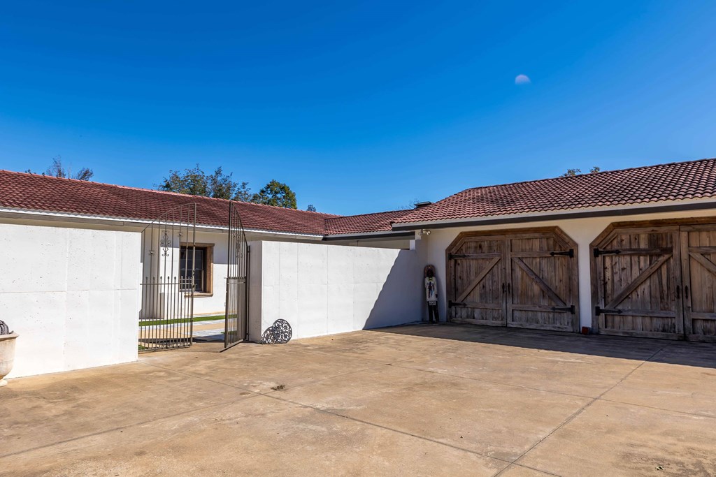 Waverly Hall, Georgia, 31831, United States, 5 Bedrooms Bedrooms, ,4 BathroomsBathrooms,Residential,For Sale,1987749