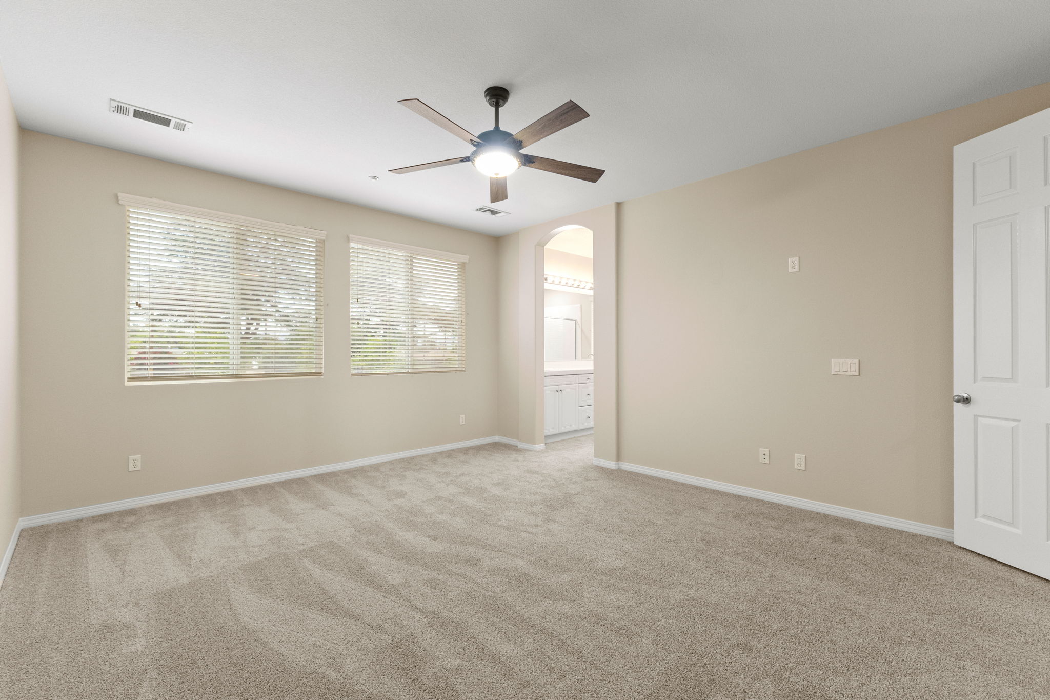 Redlands, California, 92374, United States, 6 Bedrooms Bedrooms, ,4 BathroomsBathrooms,Residential,For Sale,1923576
