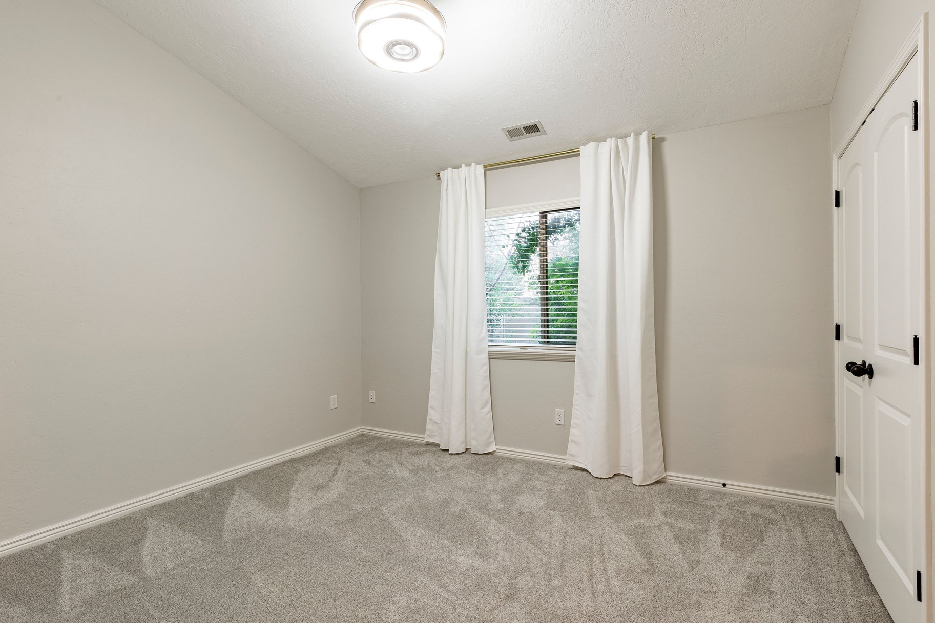  Exceptional Single-Level Living in One of Sandy