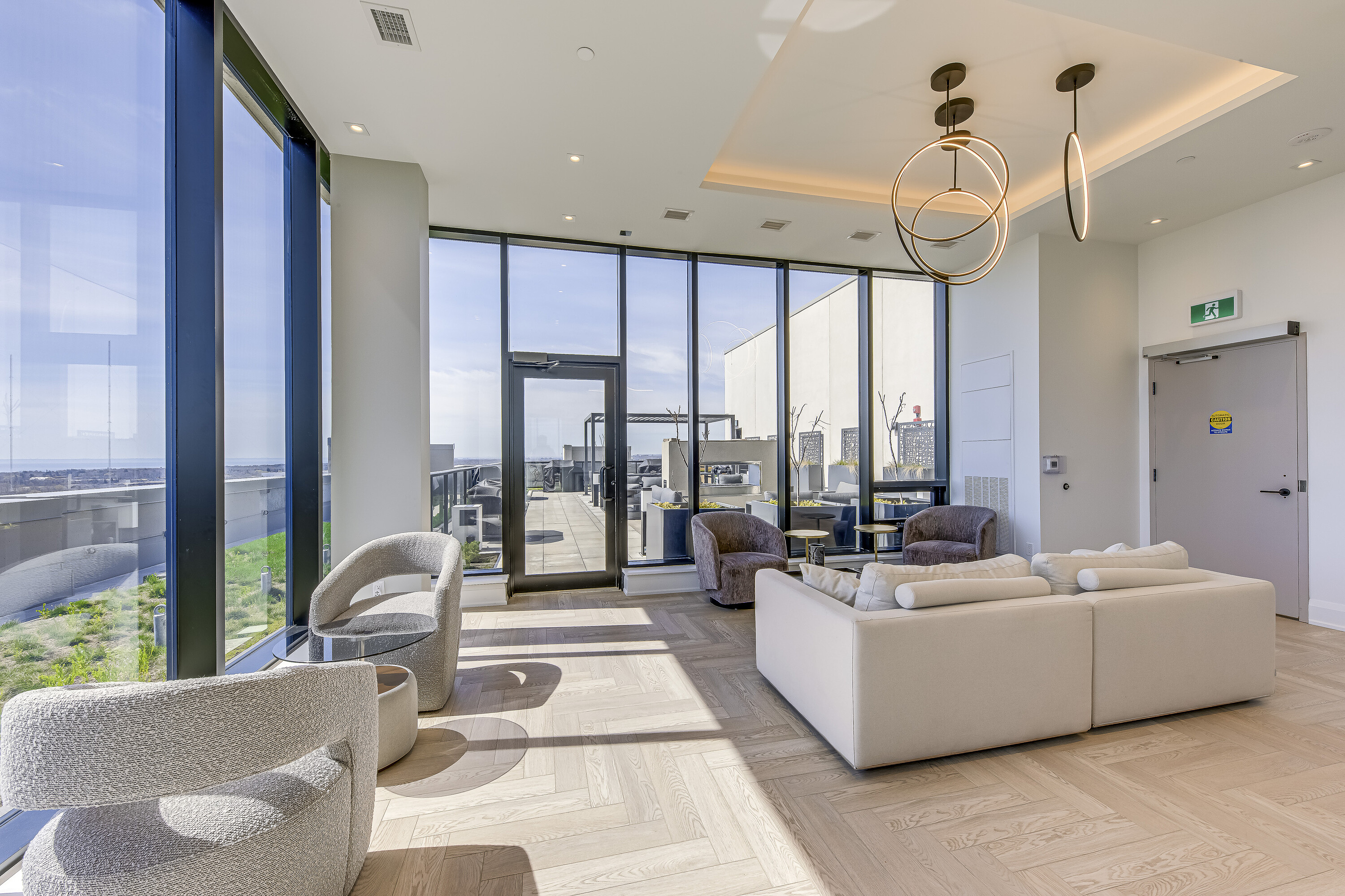  Modern Condo Living - 物件實景