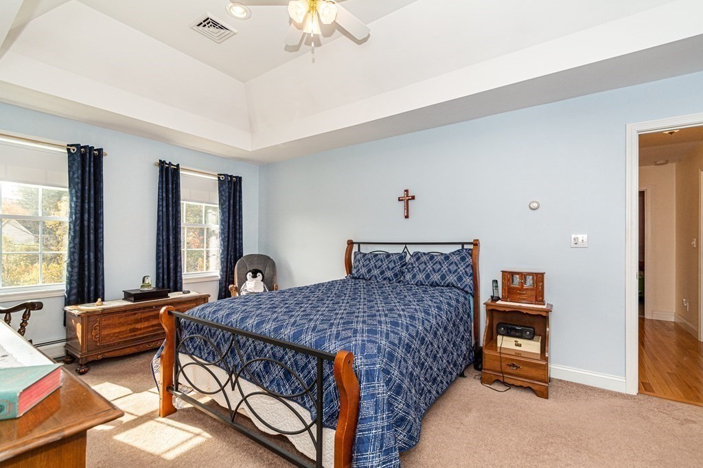 Seabrook, New Hampshire, 03874, United States, 4 Bedrooms Bedrooms, ,3 BathroomsBathrooms,Residential,For Sale,1942793
