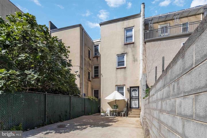 Philadelphia, Pennsylvania, 19123, United States, 4 Bedrooms Bedrooms, ,3 BathroomsBathrooms,Residential,For Sale,1944903