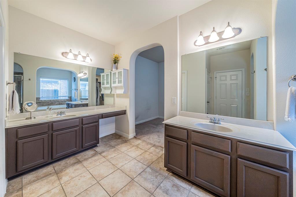 Fort Worth, Texas, 76244, United States, 4 Bedrooms Bedrooms, ,4 BathroomsBathrooms,Residential,For Sale,2038364
