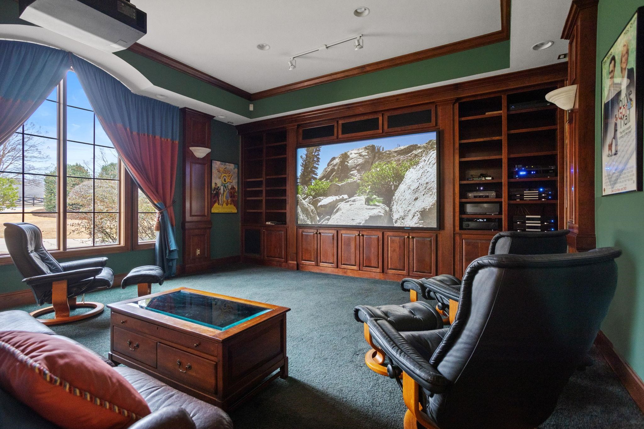 Spartanburg, South Carolina, 29301, United States, 5 Bedrooms Bedrooms, ,7 BathroomsBathrooms,Residential,For Sale,2008167