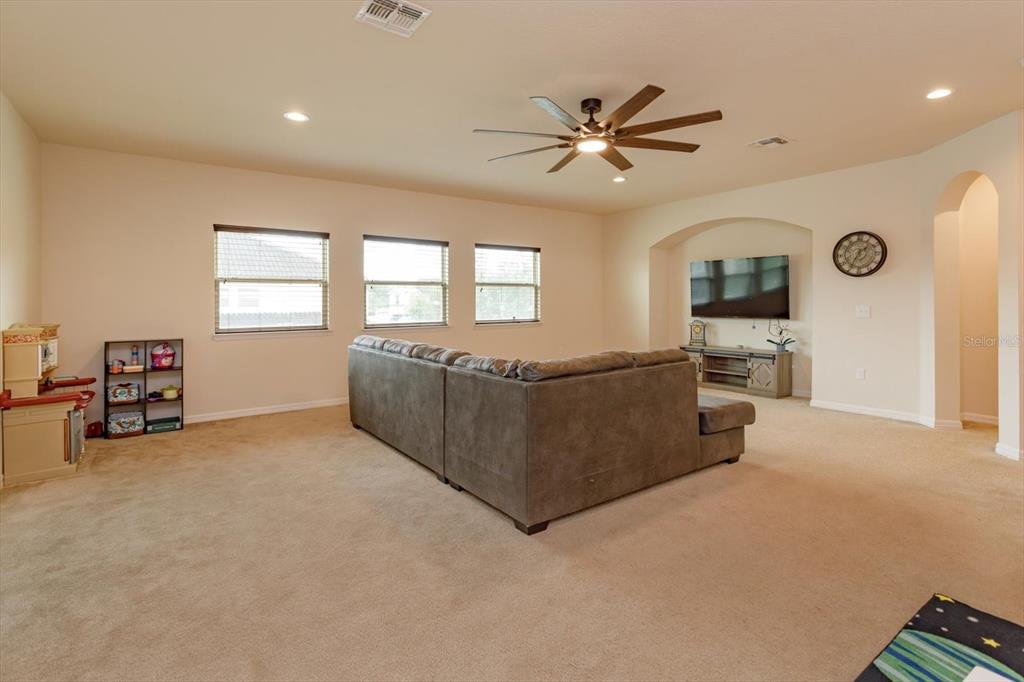 St Cloud, Florida, 34771, United States, 7 Bedrooms Bedrooms, ,4 BathroomsBathrooms,Residential,For Sale,1885076