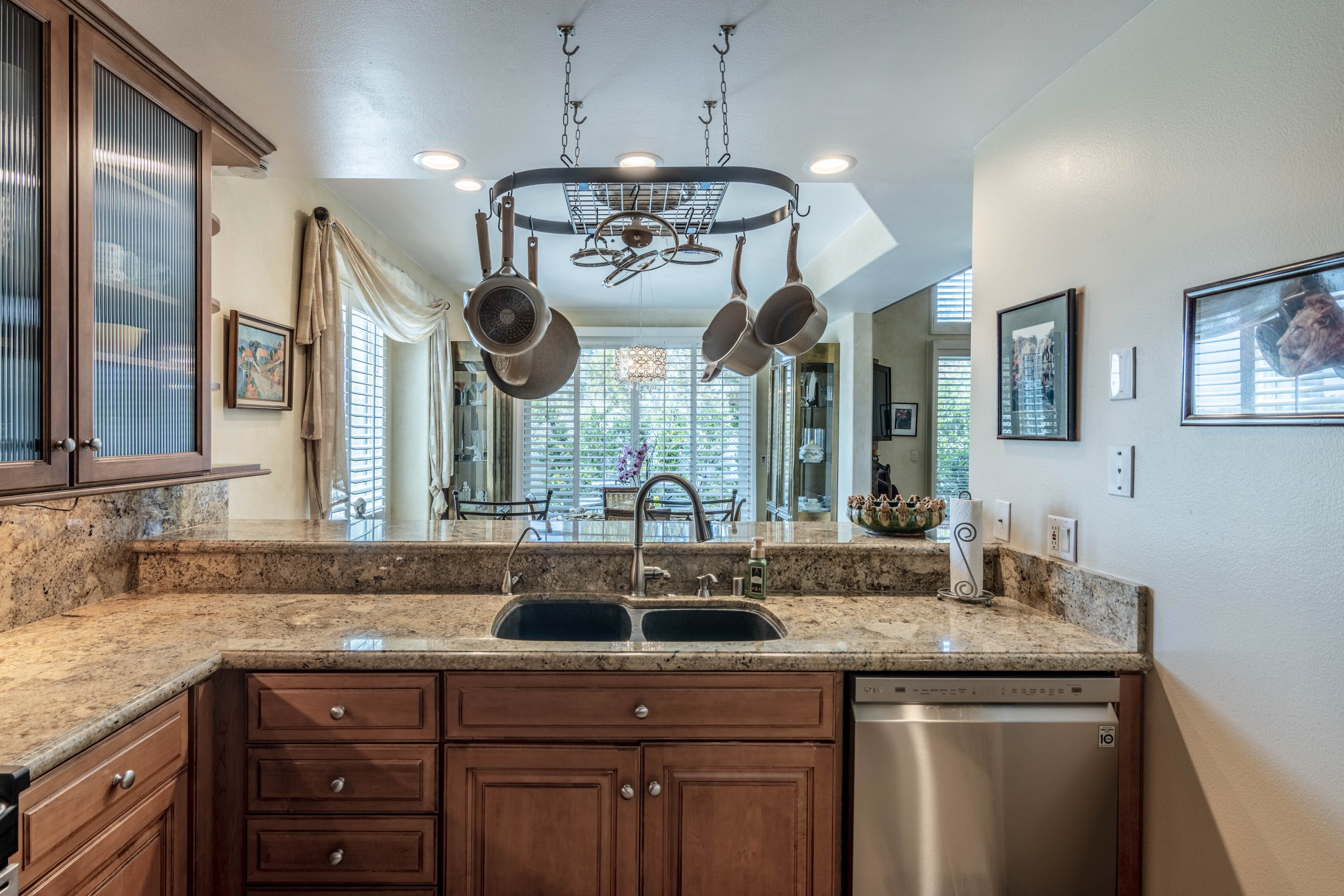  6483 Zuma View Pl - 物件實景