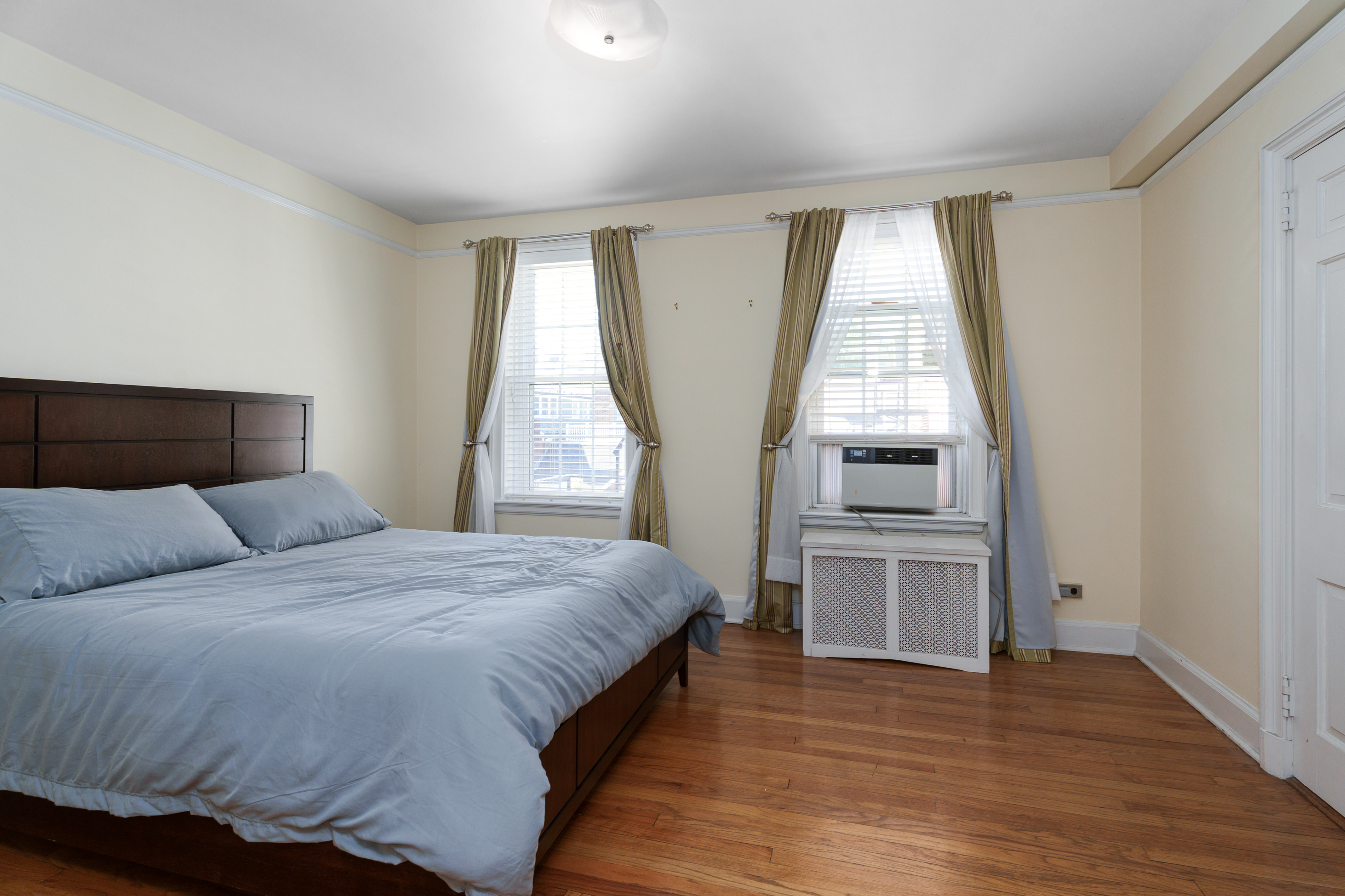  Surprisingly Spacious and Smartly Updated on Palmer Square - 物件實景