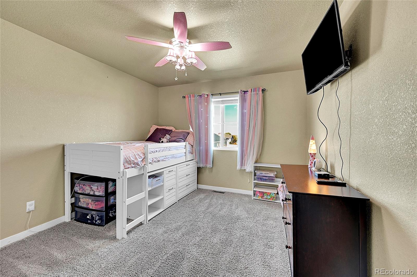 Frederick, Colorado, 80504, United States, 5 Bedrooms Bedrooms, ,3 BathroomsBathrooms,Residential,For Sale,1970061