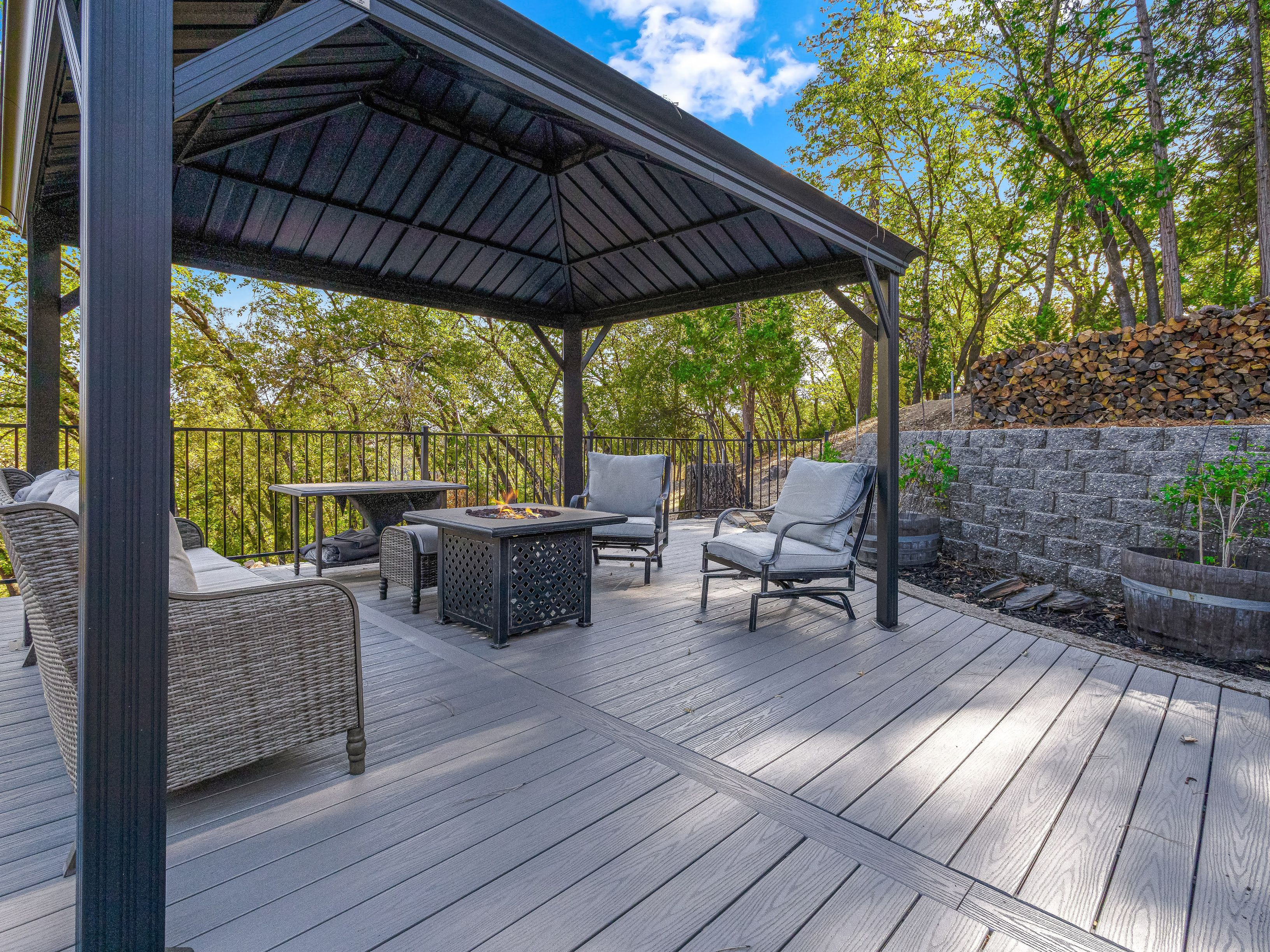  1827 Country Club Drive, Placerville, CA 95667 - 物件實景