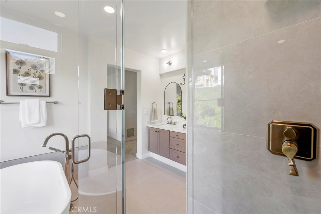 Newport Coast, California, 92657, United States, 4 Bedrooms Bedrooms, ,3 BathroomsBathrooms,Residential,For Sale,2001808