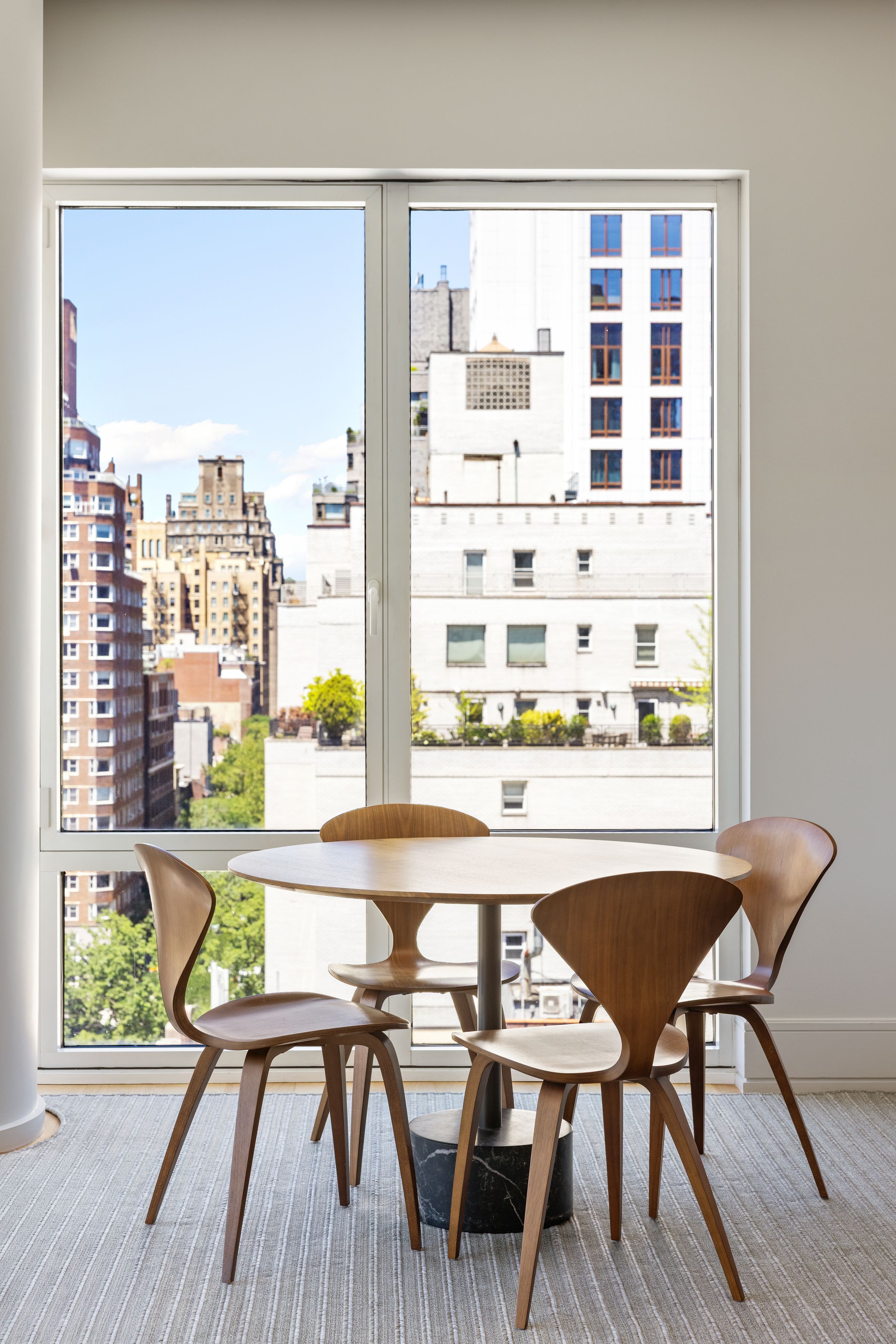  255 East 74th Street - 物件實景