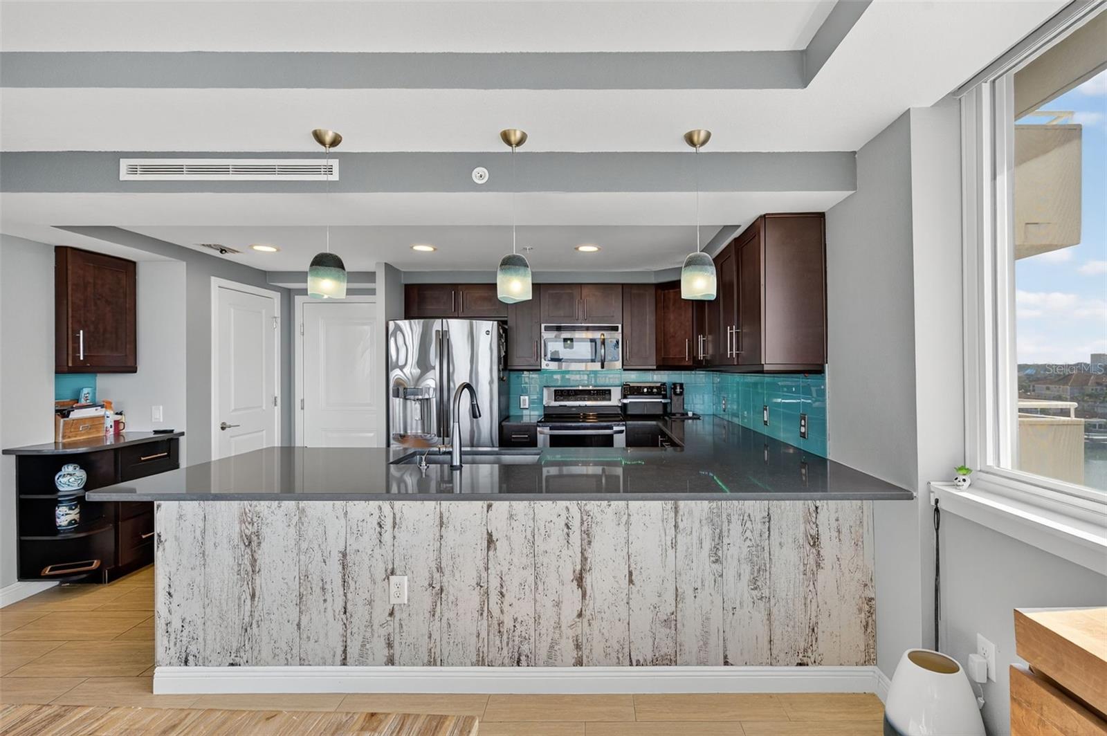 CLEARWATER BEACH, Florida, 33767, United States, 2 Bedrooms Bedrooms, ,2 BathroomsBathrooms,Residential,For Sale,1998949