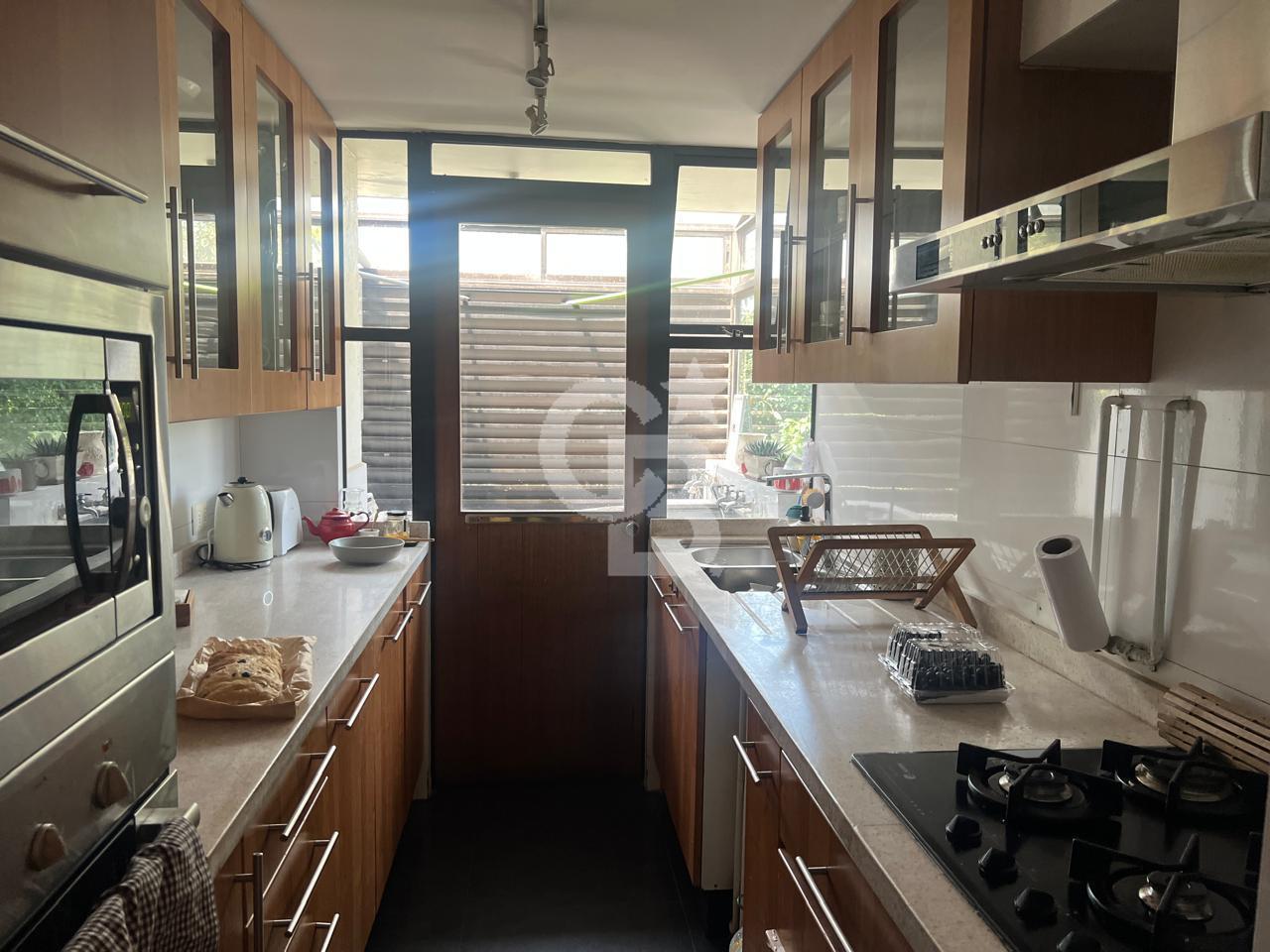 Vitacura, Chile, 3 Bedrooms Bedrooms, ,3 BathroomsBathrooms,Residential,For Sale,1996957