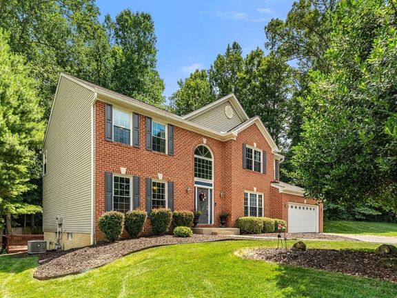 Manassas Park, Virginia, 20111, United States, 4 Bedrooms Bedrooms, ,4 BathroomsBathrooms,Residential,For Sale,1978924