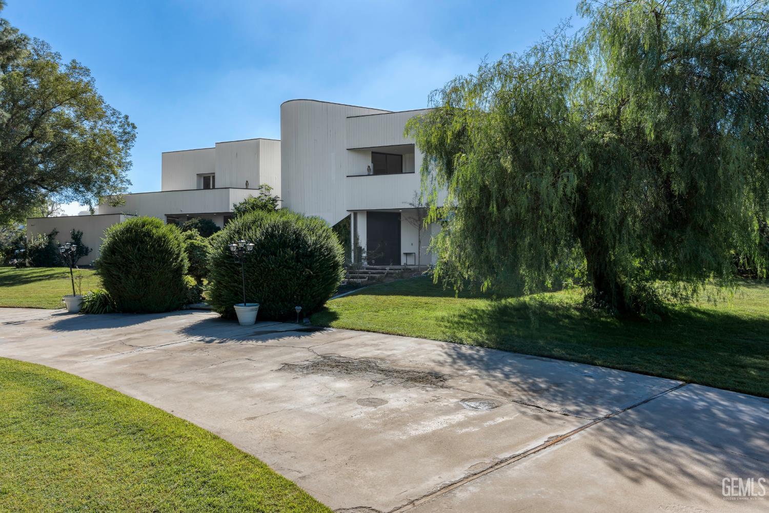 Bakersfield, California, 93308, United States, 5 Bedrooms Bedrooms, ,4 BathroomsBathrooms,Residential,For Sale,1975349