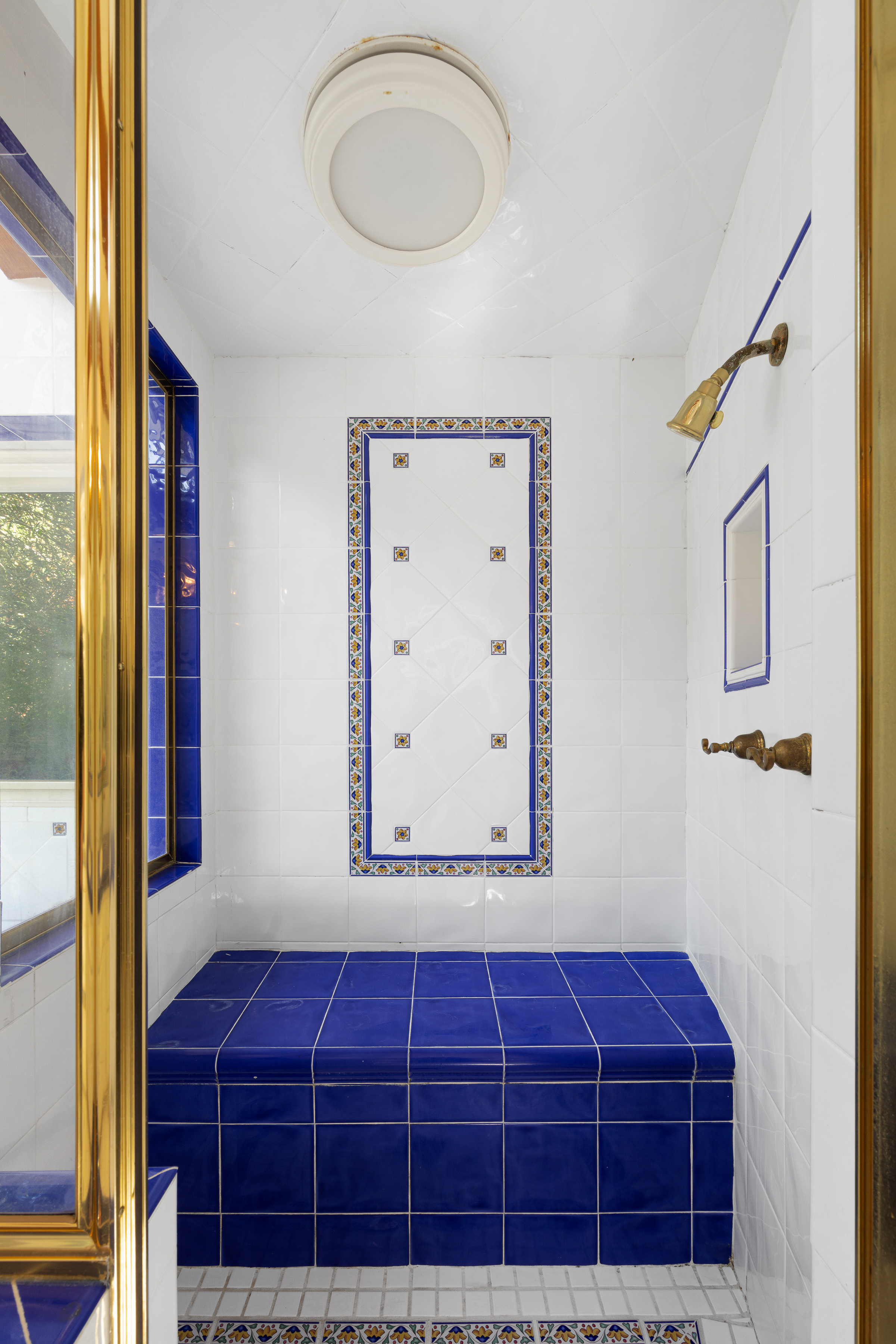  4650 Encino Avenue - 物件實景