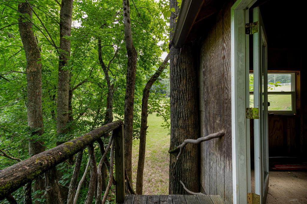 Hayesville, North Carolina, 28904, United States, 4 Bedrooms Bedrooms, ,2 BathroomsBathrooms,Residential,For Sale,1871296