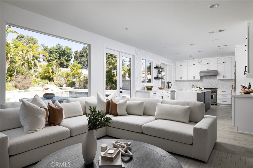 Huntington Beach, California, 92648, United States, 5 Bedrooms Bedrooms, ,1 BathroomBathrooms,Residential,For Sale,1732032