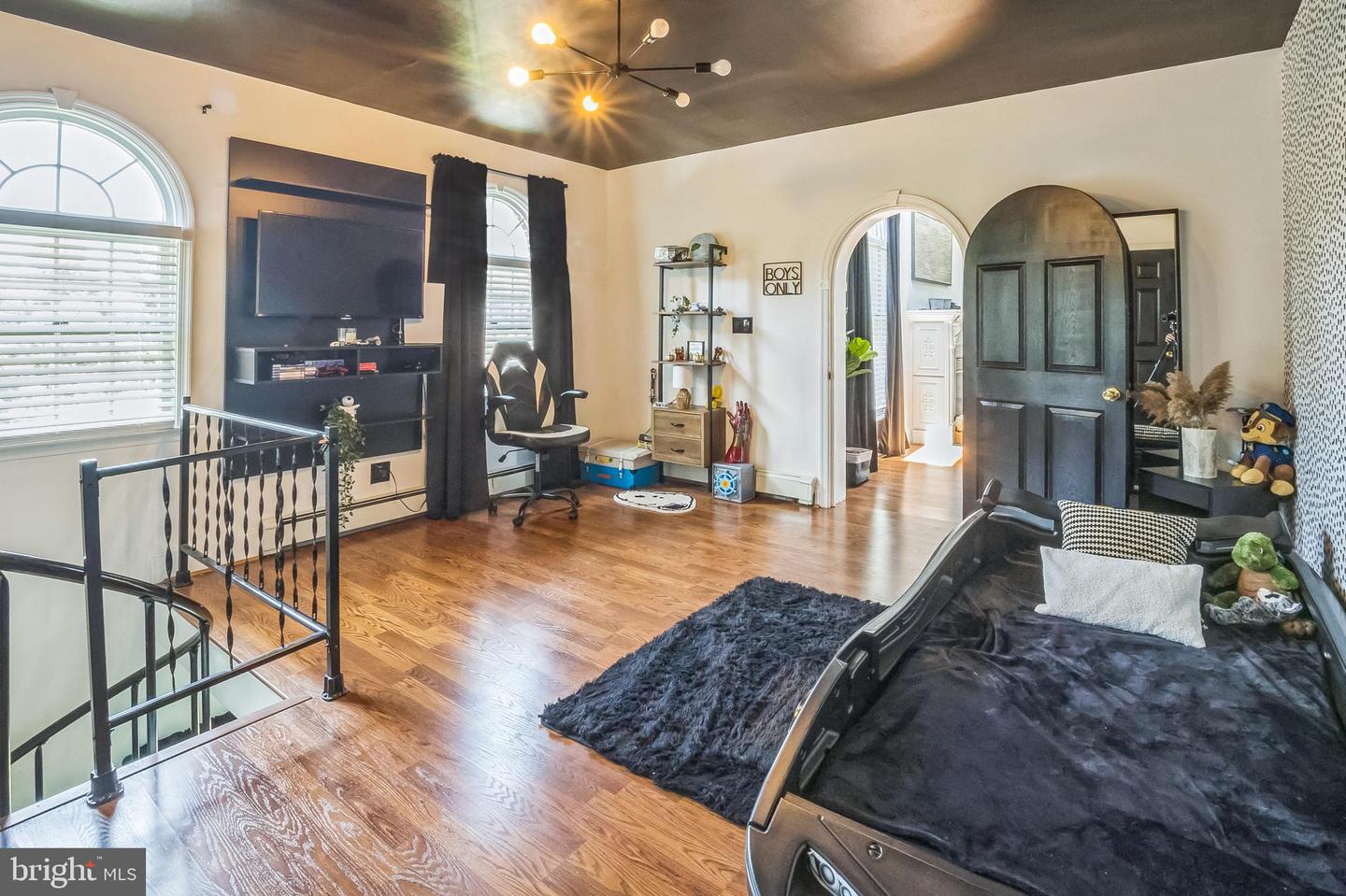 Wilmington, Delaware, 19805, United States, 6 Bedrooms Bedrooms, ,4 BathroomsBathrooms,Residential,For Sale,1940653