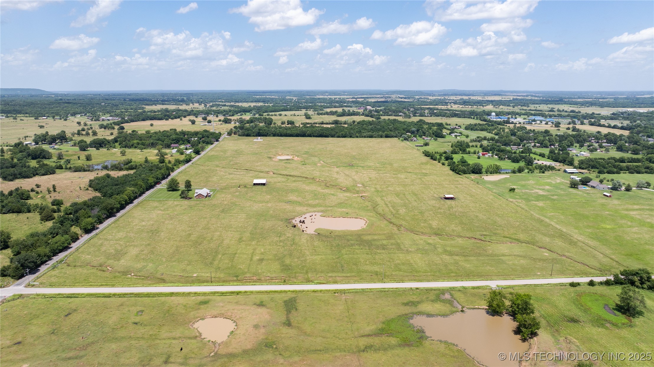 Haskell, Oklahoma, 74436, United States, 3 Bedrooms Bedrooms, ,3 BathroomsBathrooms,Residential,For Sale,1903731