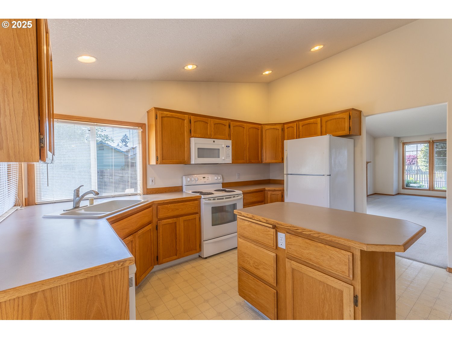 Vancouver, Washington, 98664, United States, 3 Bedrooms Bedrooms, ,2 BathroomsBathrooms,Residential,For Sale,1793111