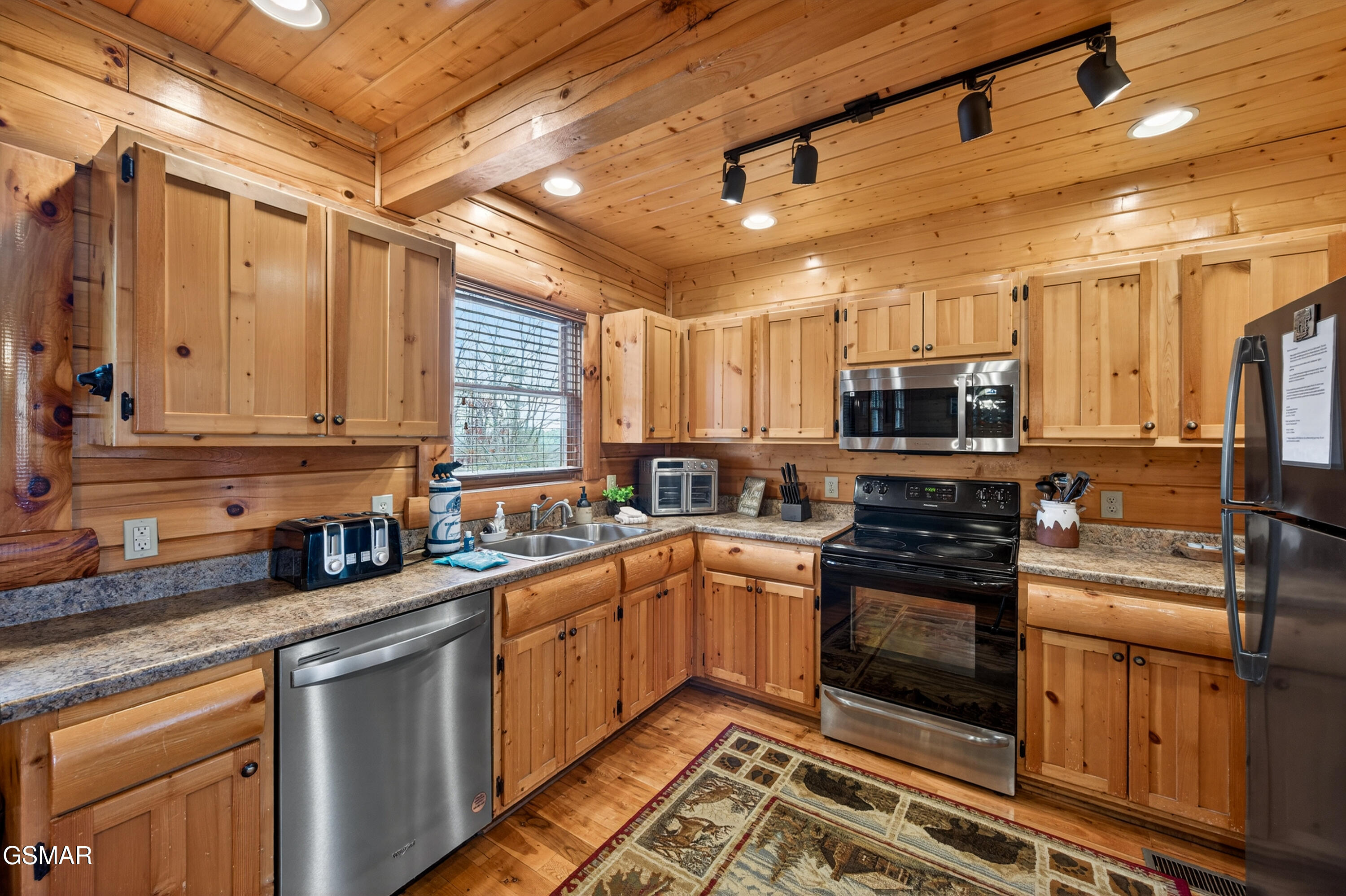Sevierville, Tennessee, 37862, United States, 3 Bedrooms Bedrooms, ,5 BathroomsBathrooms,Residential,For Sale,2021105
