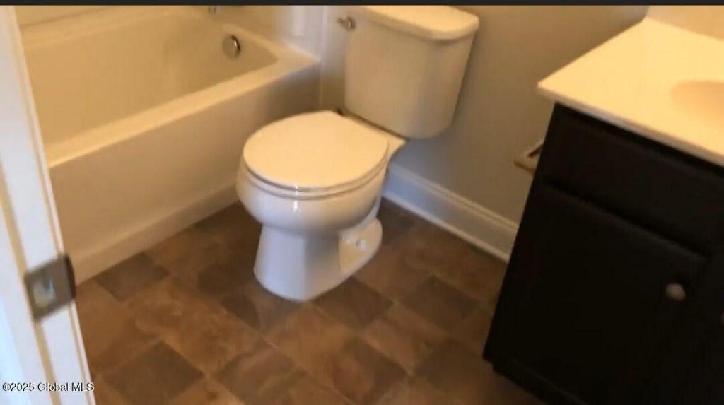 Mechanicville, New York, 12118, United States, 3 Bedrooms Bedrooms, ,3 BathroomsBathrooms,Residential,For Sale,1807086