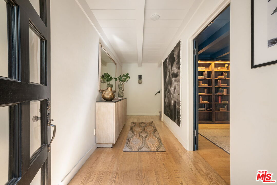 West Hollywood, California, 90048, United States, 3 Bedrooms Bedrooms, ,1 BathroomBathrooms,Residential,For Sale,1993483