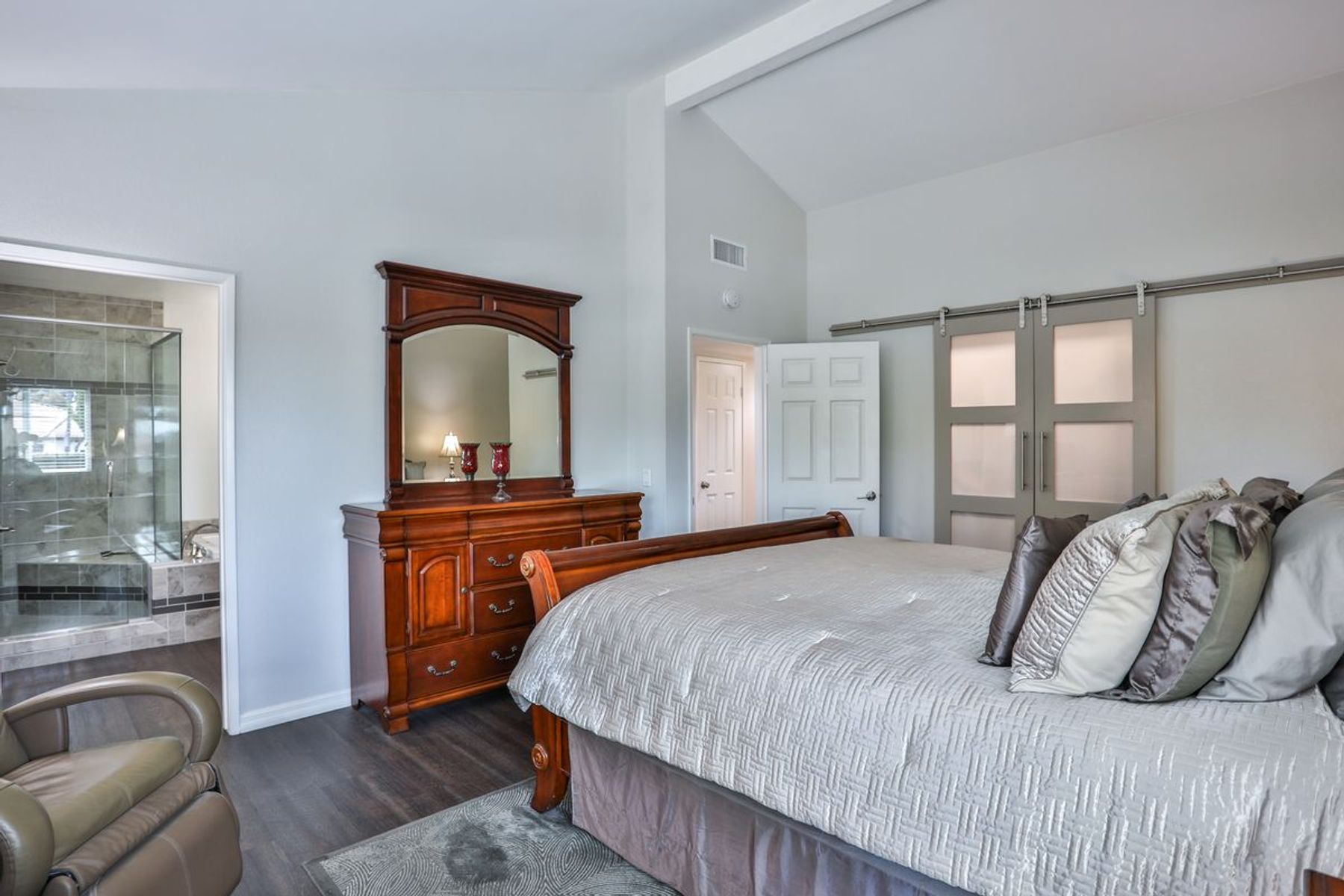  1053 Saint Andrews Drive, Upland, CA 91784 - 物件實景