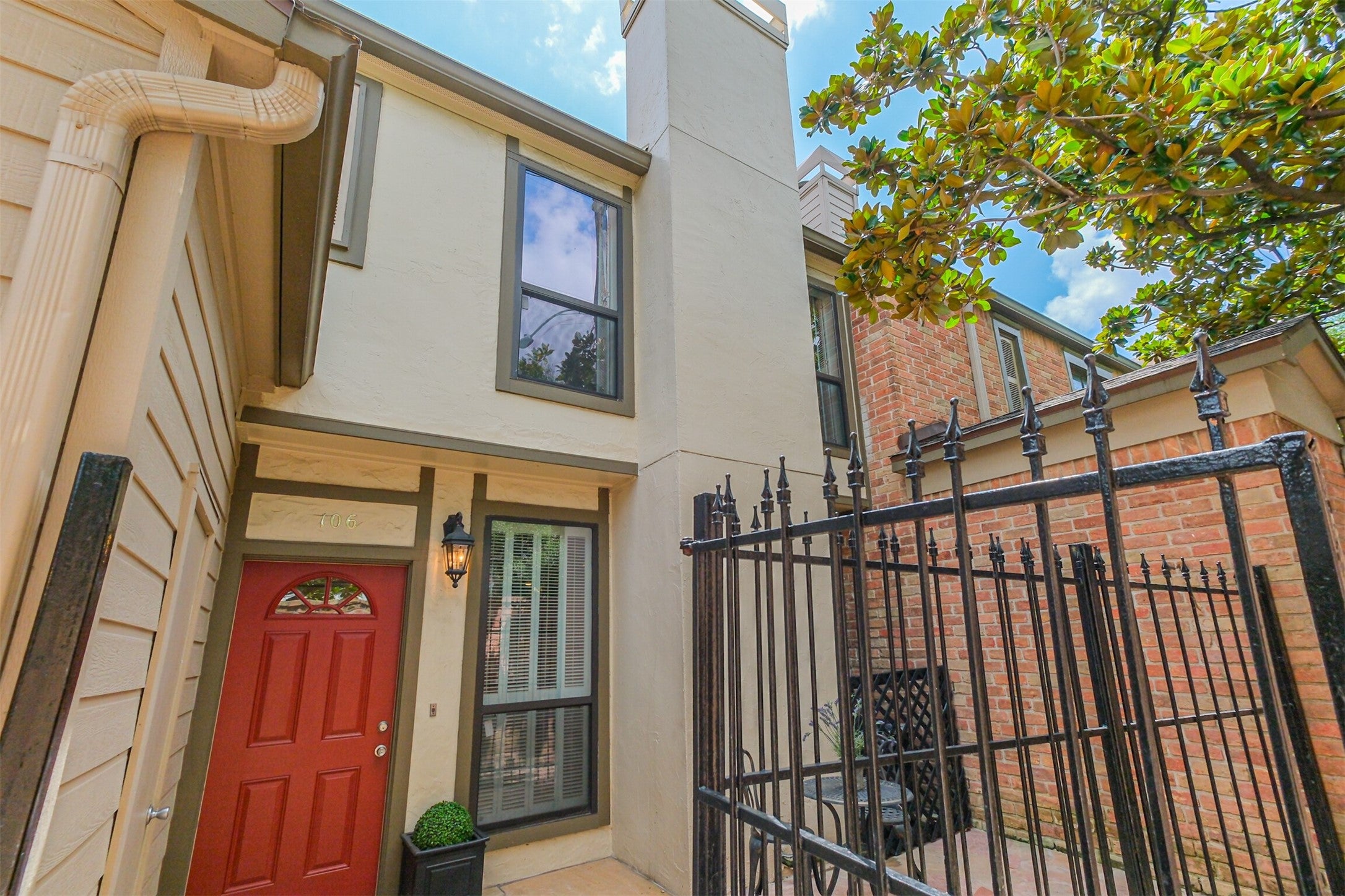 Mcduffie St, Houston, TX 77019