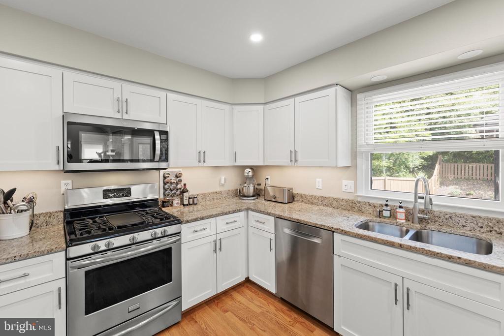 Winchester, Virginia, 22601, United States, 3 Bedrooms Bedrooms, ,2 BathroomsBathrooms,Residential,For Sale,1918203