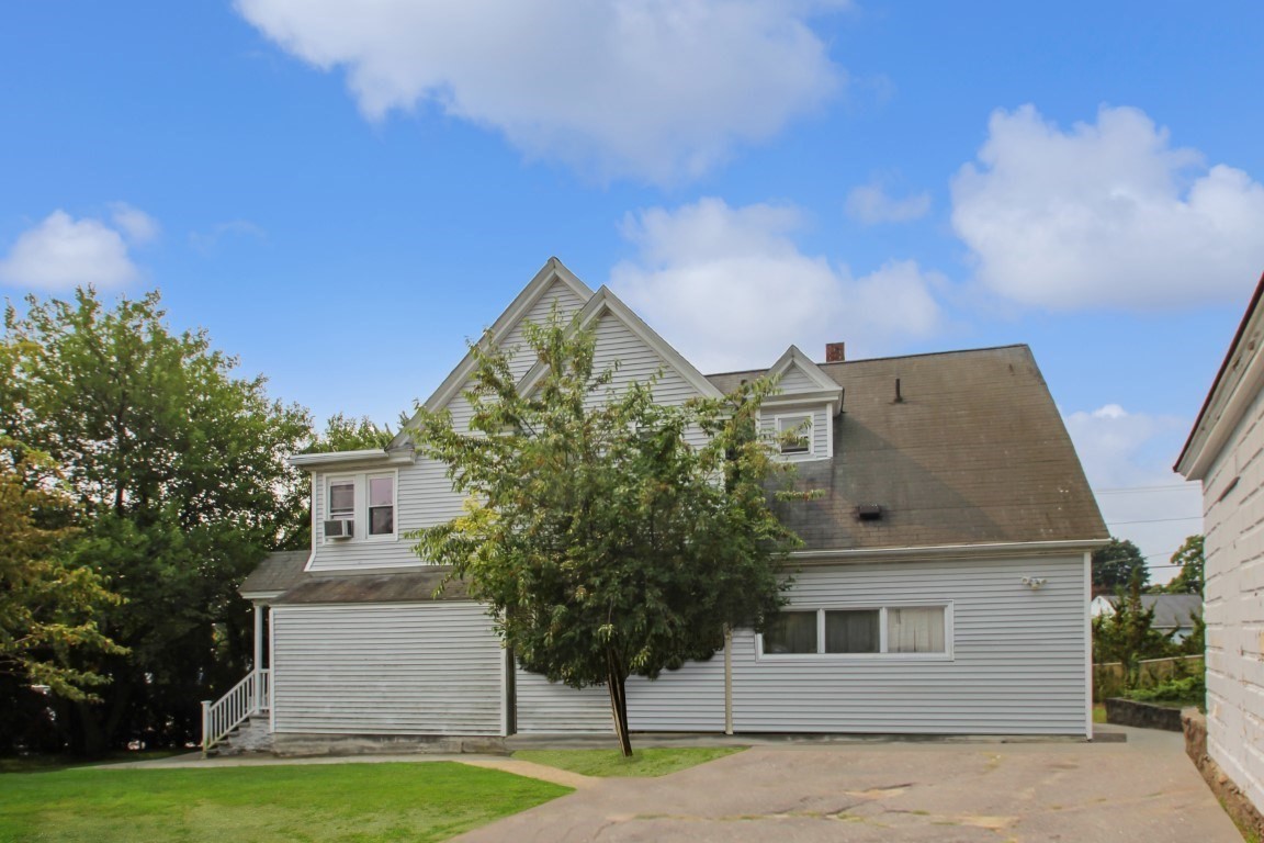 Methuen, Massachusetts, 01844, United States, 4 Bedrooms Bedrooms, ,2 BathroomsBathrooms,Residential,For Sale,1909485