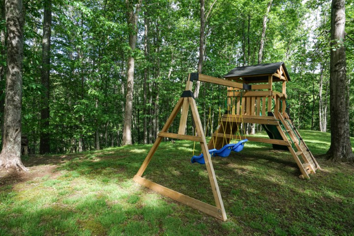 Horner, West Virginia, 26732, United States, 4 Bedrooms Bedrooms, ,4 BathroomsBathrooms,Residential,For Sale,1955004