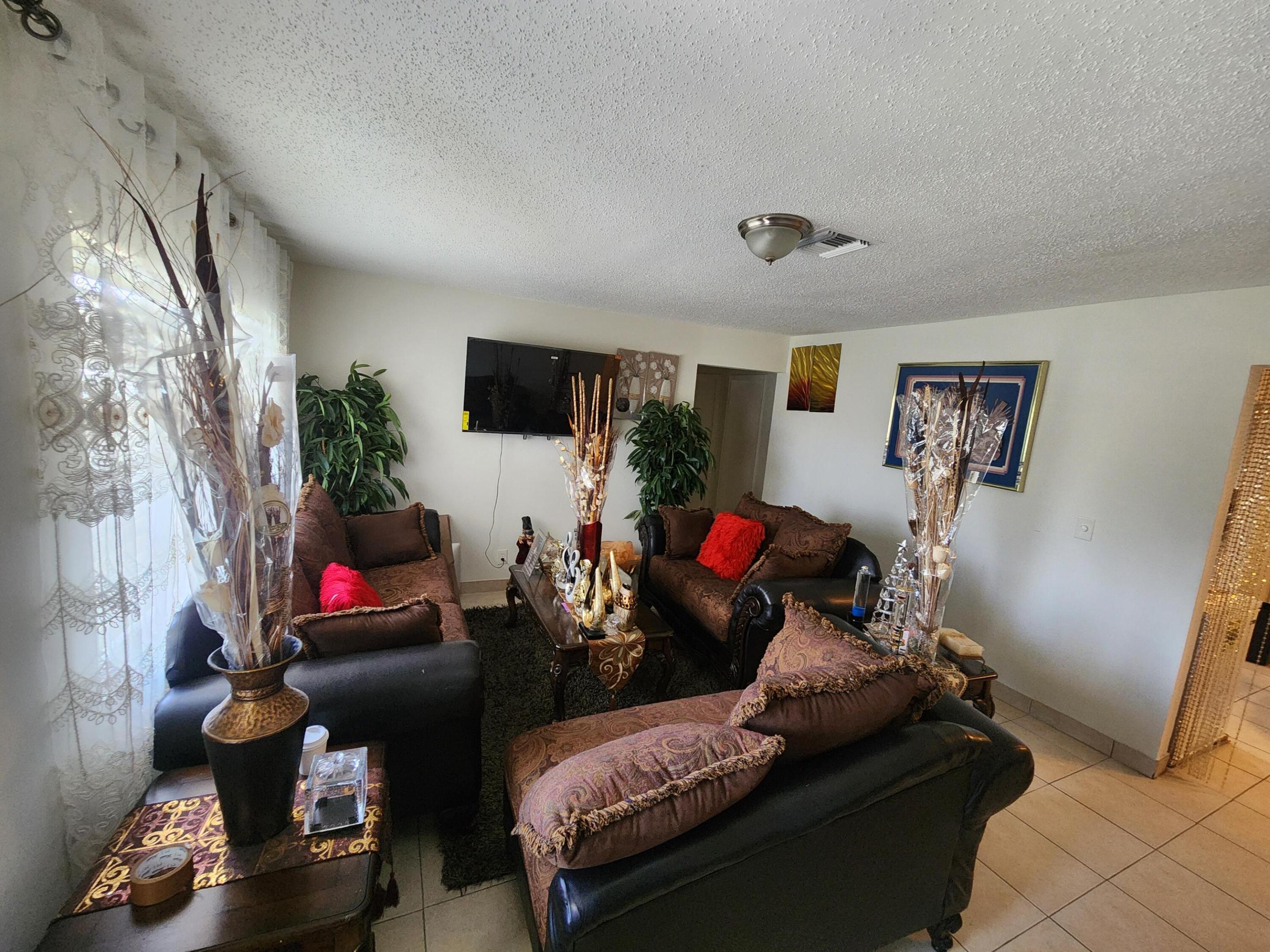 Boynton Beach, Florida, 33426, United States, 3 Bedrooms Bedrooms, ,3 BathroomsBathrooms,Residential,For Sale,2048251