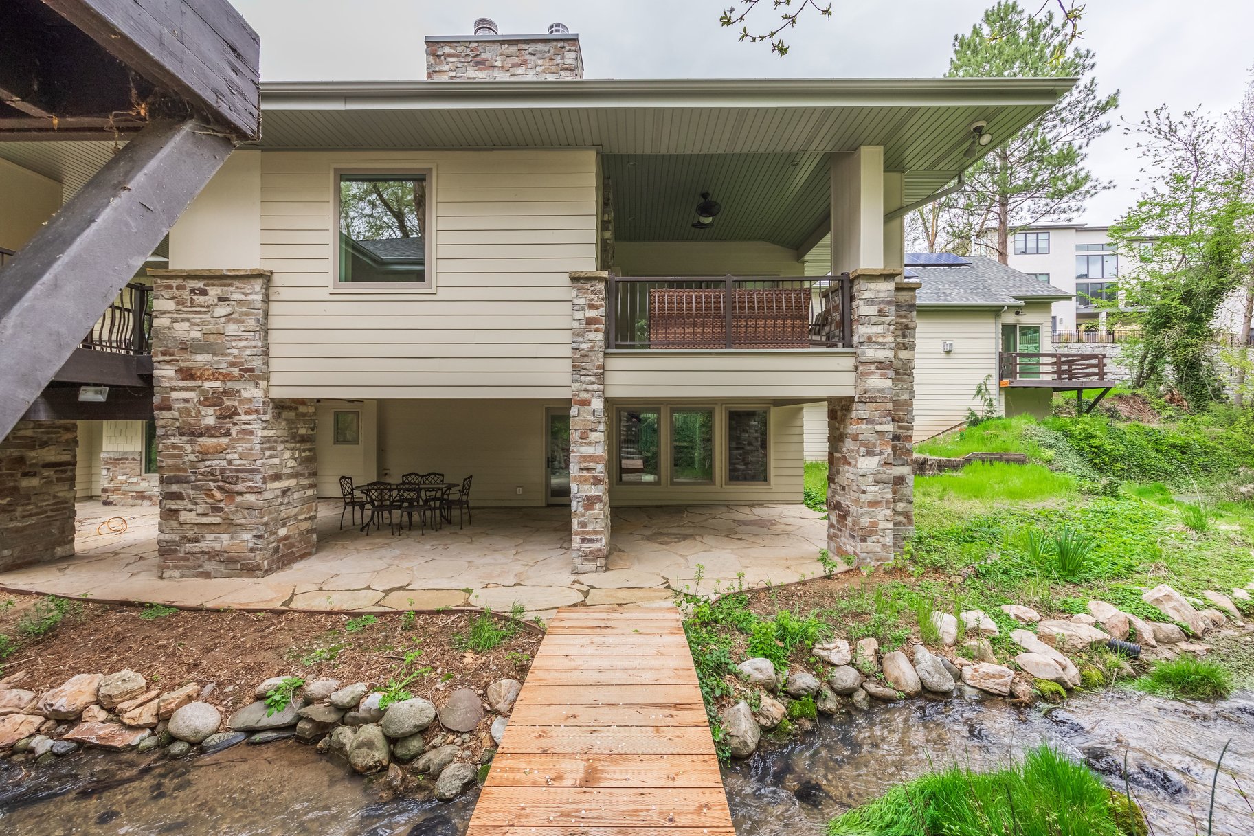  The Bend at Holladay, A Private Creekside Sanctuary - 物件實景