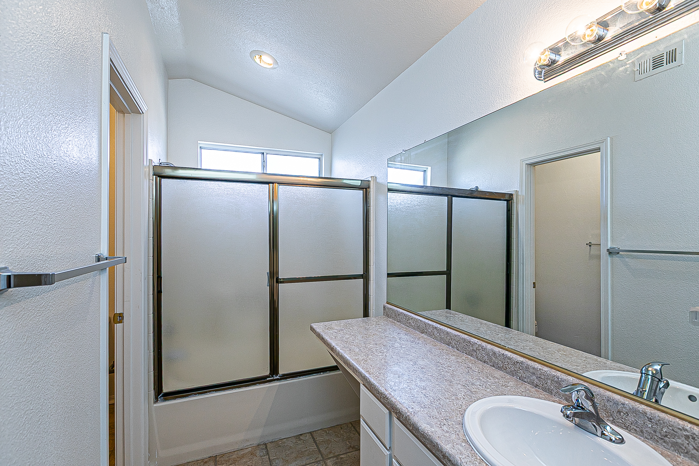 Lompoc, California, 93436, United States, 3 Bedrooms Bedrooms, ,3 BathroomsBathrooms,Residential,For Sale,1933210
